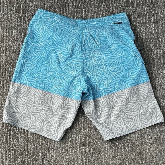 VISSLA Leaf Pattern Blue and Gray Board Shorts - Picture 5 of 7